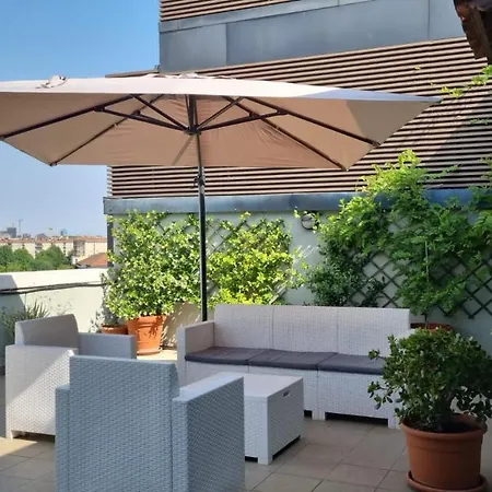 Life Sky Apartment- Mico- Breathtaking Penthouse Apartman Milánó